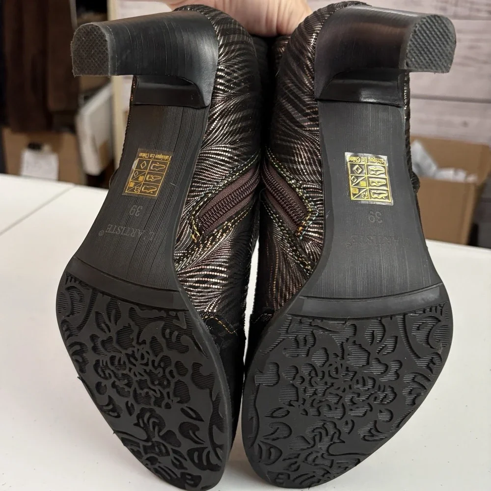 Spring Step L' Artiste Ignited Booties 39/9 Black Lace Floral Side Zip Victorian